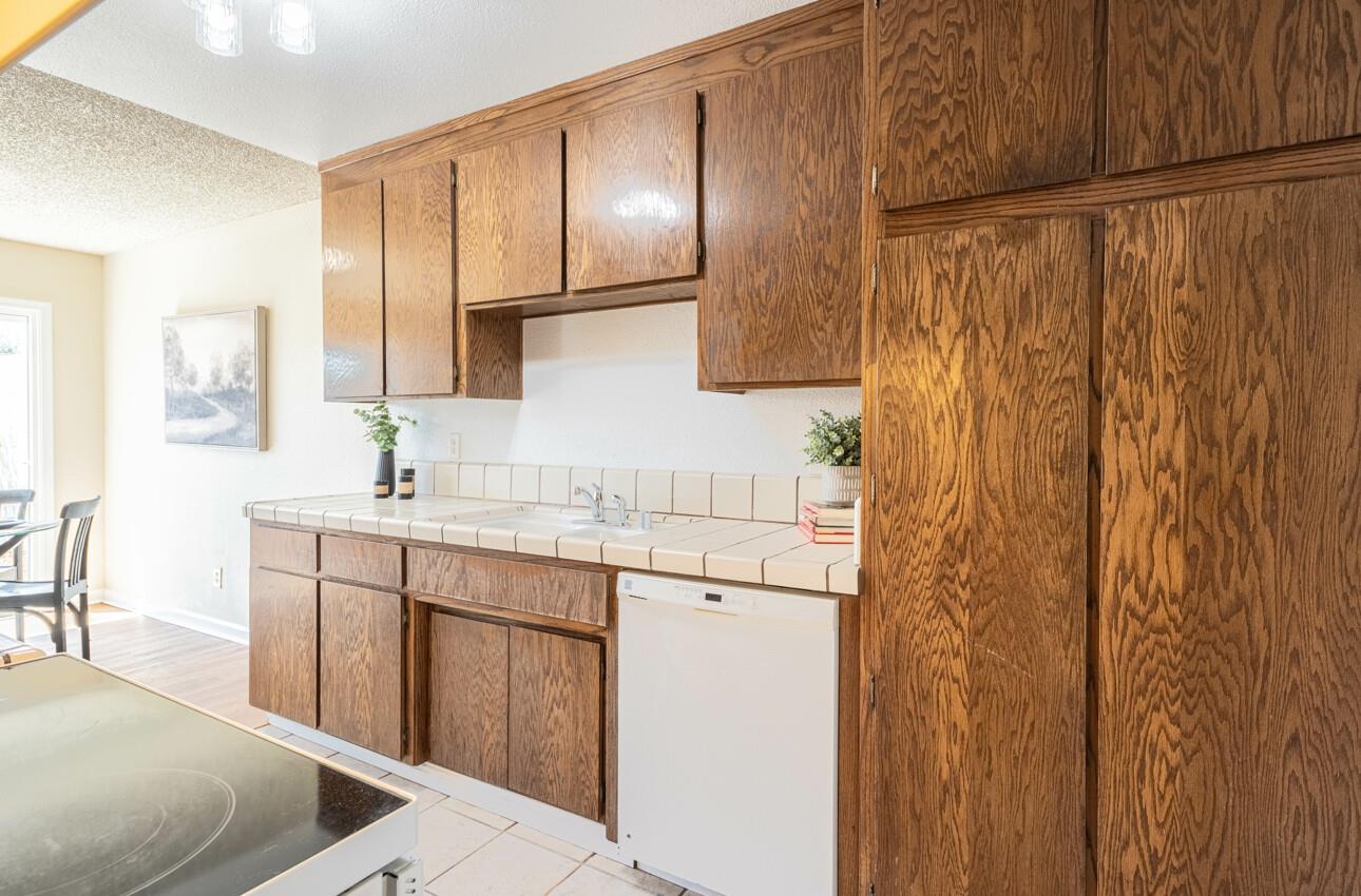 Detail Gallery Image 13 of 39 For 549 Powell St, Salinas,  CA 93907 - 3 Beds | 2 Baths