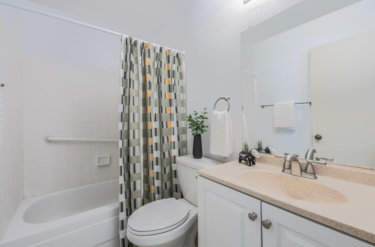 Detail Gallery Image 24 of 39 For 549 Powell St, Salinas,  CA 93907 - 3 Beds | 2 Baths