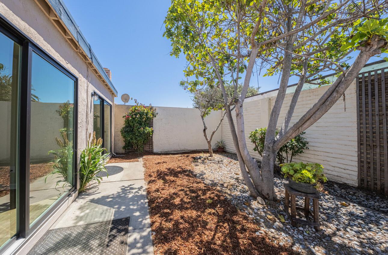 Detail Gallery Image 7 of 39 For 549 Powell St, Salinas,  CA 93907 - 3 Beds | 2 Baths