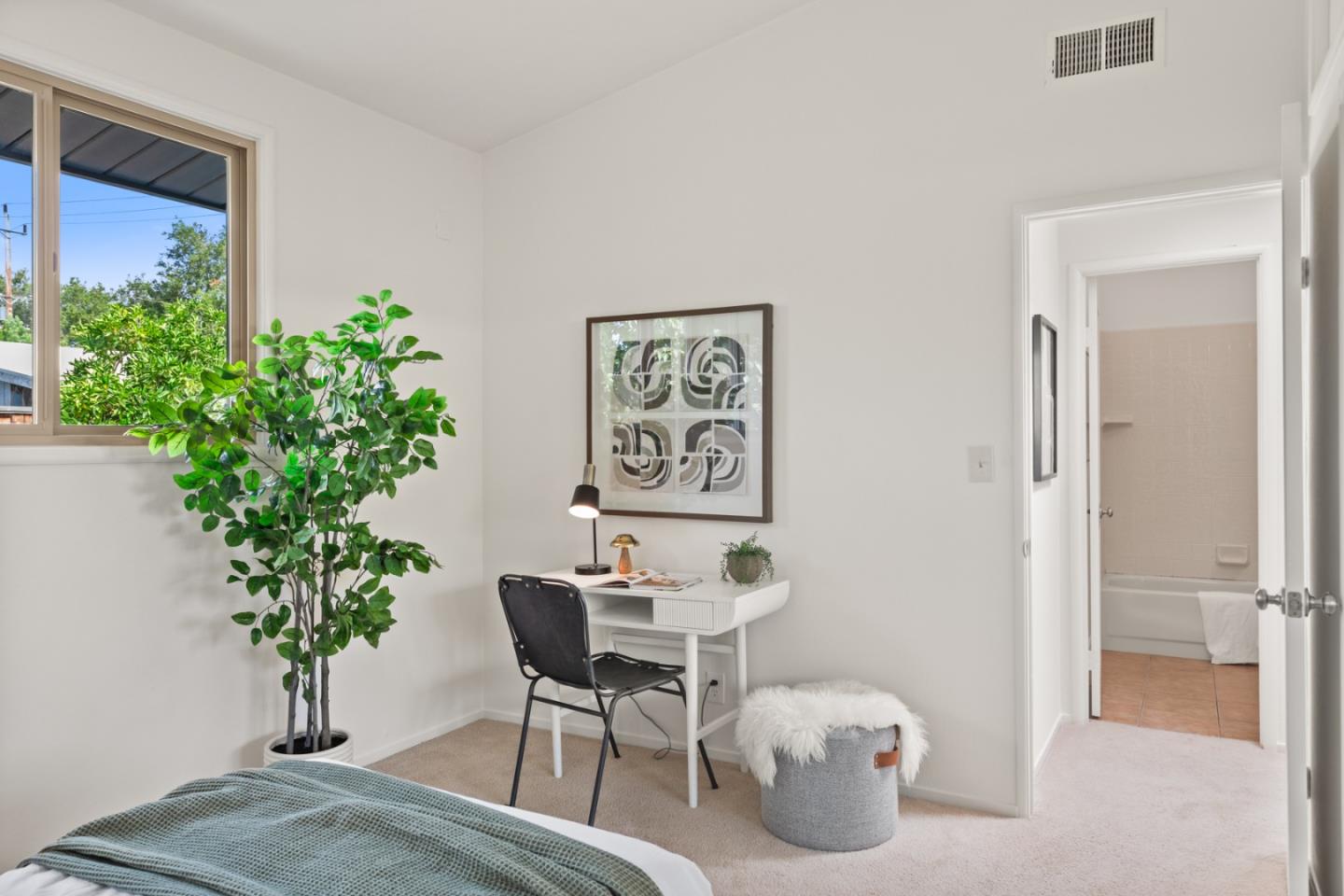 Detail Gallery Image 34 of 44 For 4163 Park Blvd, Palo Alto,  CA 94306 - 3 Beds | 2/1 Baths
