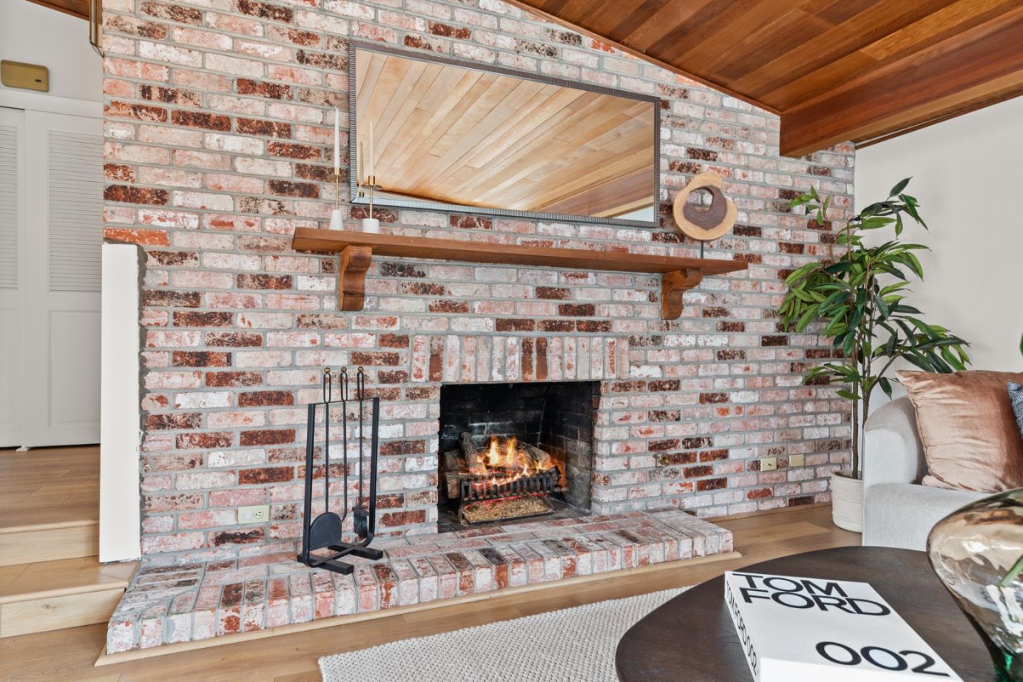 Detail Gallery Image 7 of 44 For 4163 Park Blvd, Palo Alto,  CA 94306 - 3 Beds | 2/1 Baths