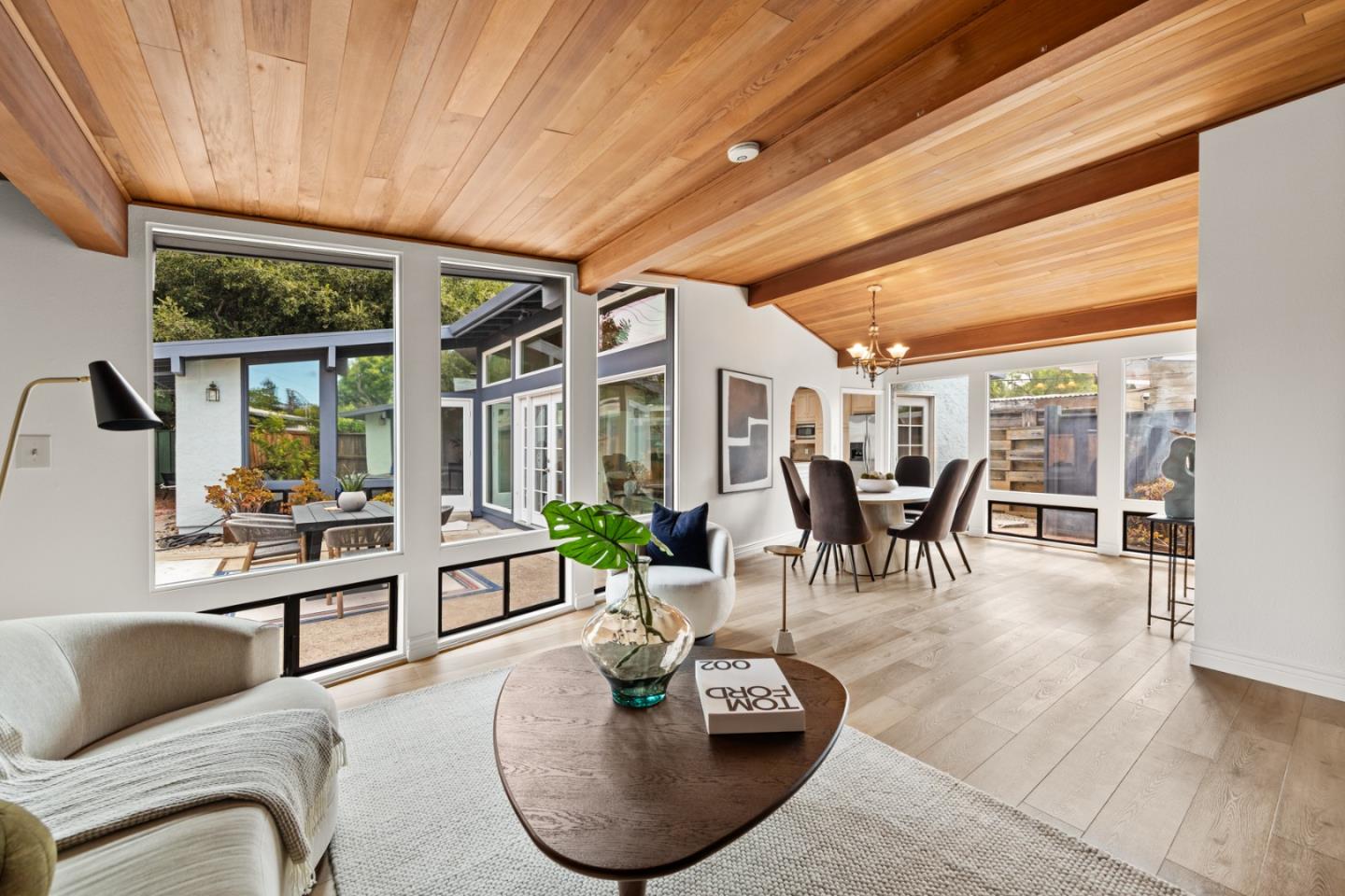 Detail Gallery Image 9 of 44 For 4163 Park Blvd, Palo Alto,  CA 94306 - 3 Beds | 2/1 Baths