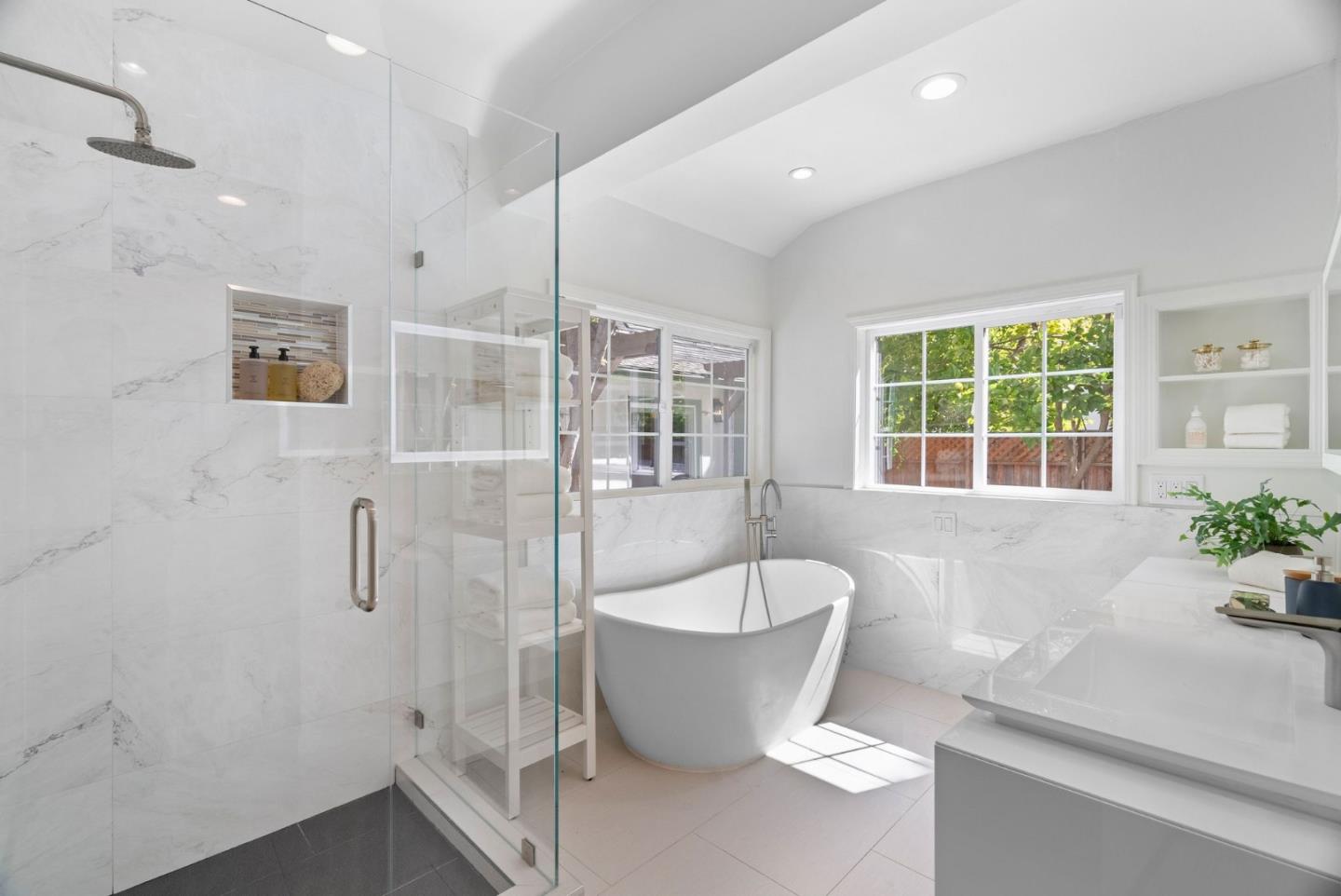 Detail Gallery Image 23 of 38 For 1730 Guinda St, Palo Alto,  CA 94303 - 3 Beds | 3 Baths