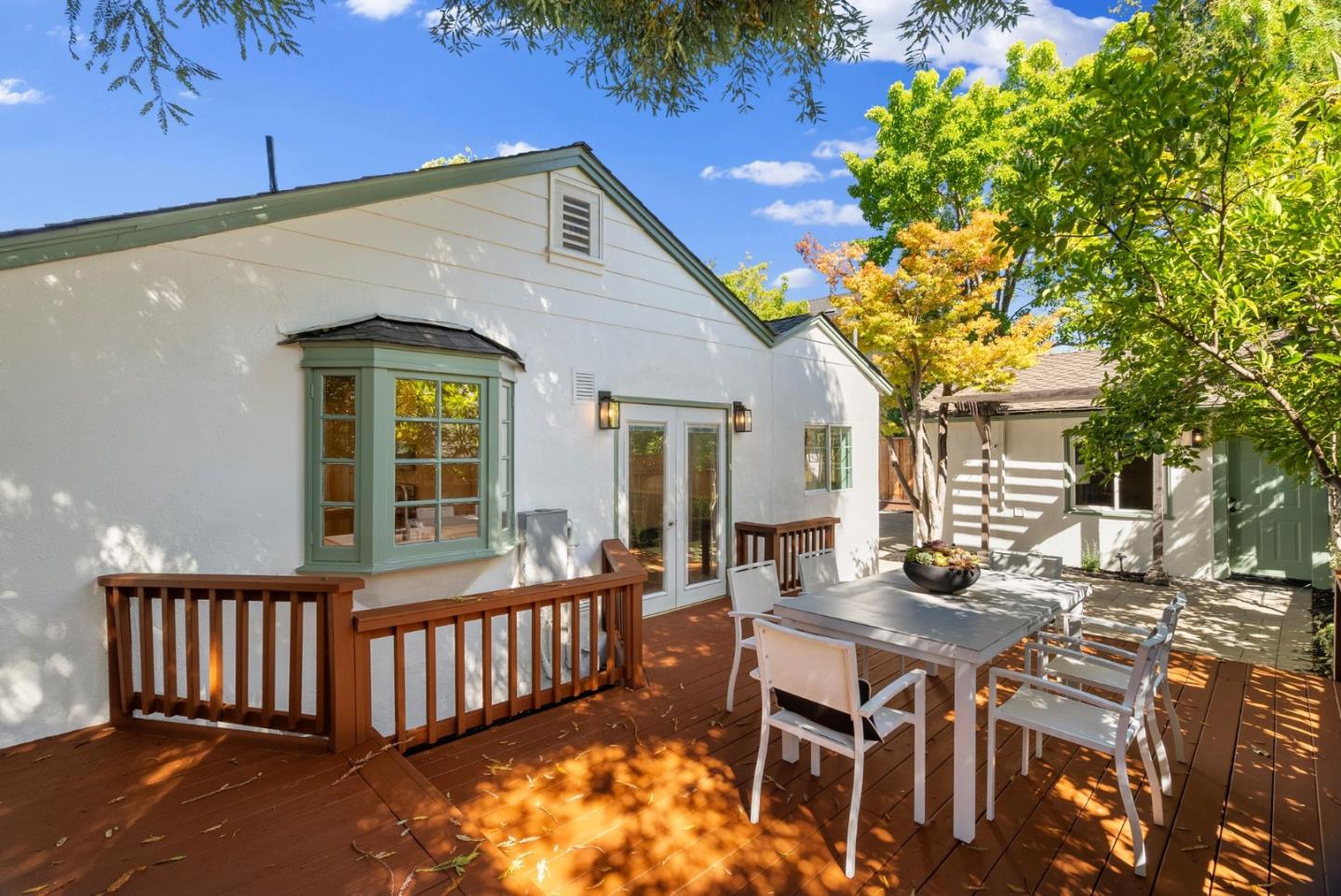 Detail Gallery Image 28 of 38 For 1730 Guinda St, Palo Alto,  CA 94303 - 3 Beds | 3 Baths