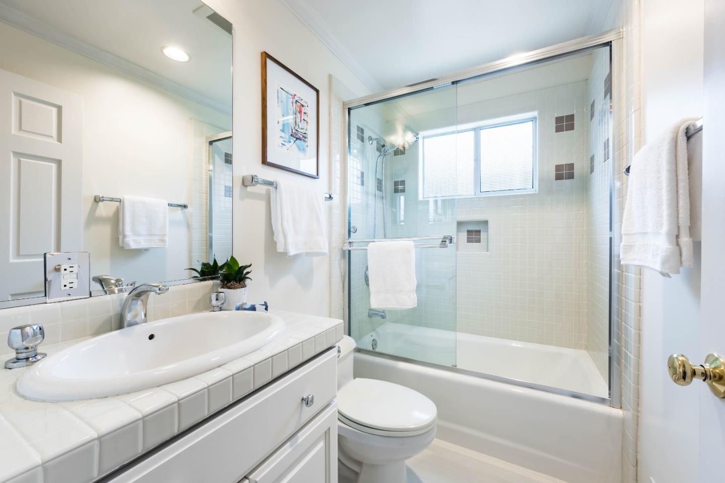 Detail Gallery Image 14 of 26 For 1470 Channing Ave, Palo Alto,  CA 94301 - 3 Beds | 2 Baths