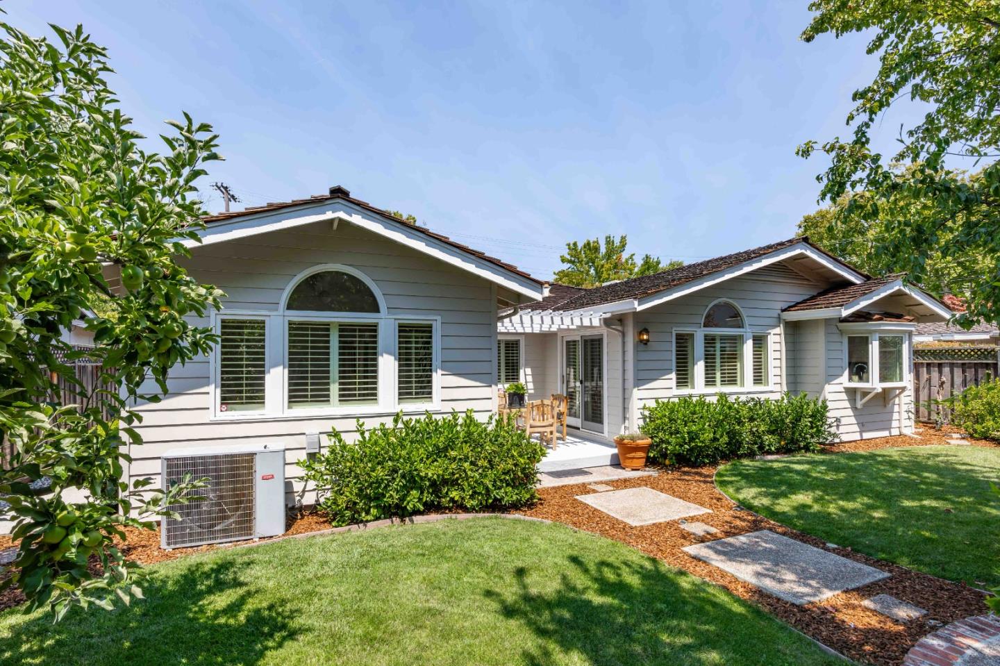 Detail Gallery Image 21 of 26 For 1470 Channing Ave, Palo Alto,  CA 94301 - 3 Beds | 2 Baths
