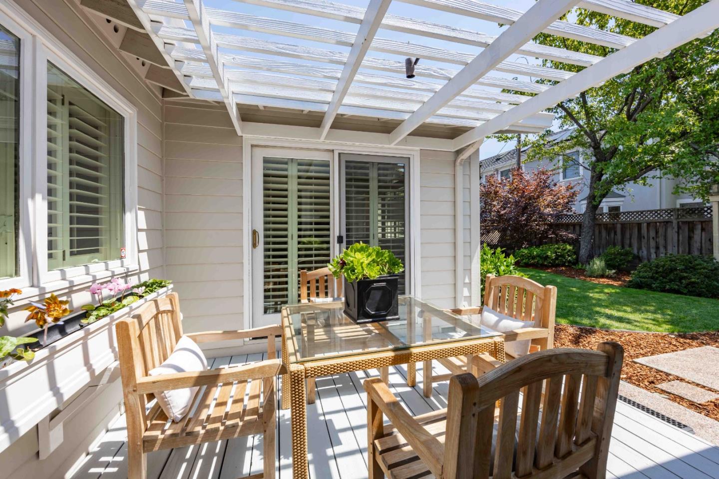Detail Gallery Image 22 of 26 For 1470 Channing Ave, Palo Alto,  CA 94301 - 3 Beds | 2 Baths