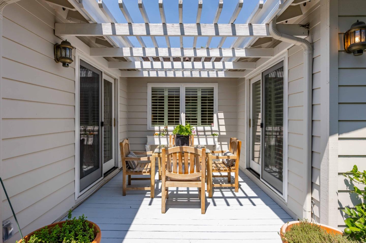 Detail Gallery Image 23 of 26 For 1470 Channing Ave, Palo Alto,  CA 94301 - 3 Beds | 2 Baths