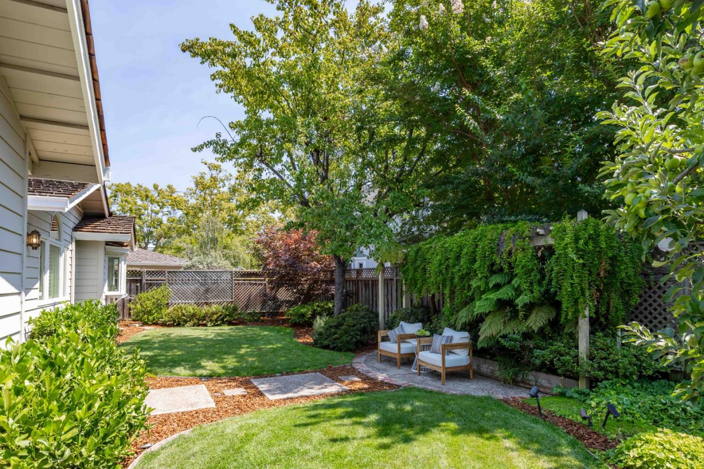 Detail Gallery Image 25 of 26 For 1470 Channing Ave, Palo Alto,  CA 94301 - 3 Beds | 2 Baths