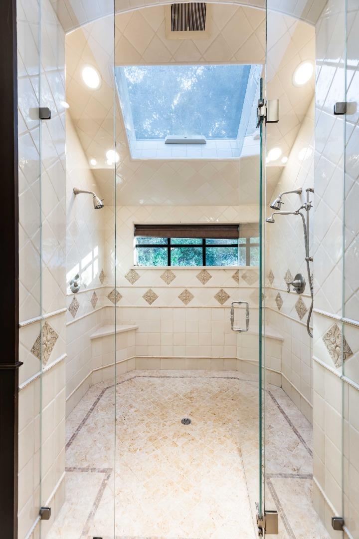 Detail Gallery Image 19 of 38 For 976 Laurel Glen Dr, Palo Alto,  CA 94304 - 6 Beds | 6/1 Baths