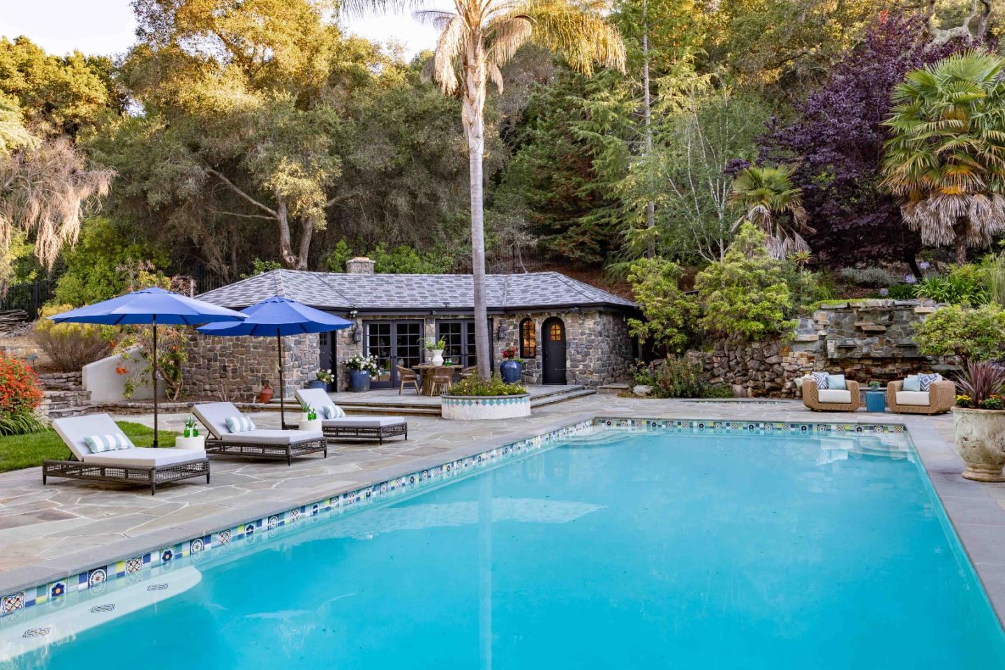 Detail Gallery Image 27 of 38 For 976 Laurel Glen Dr, Palo Alto,  CA 94304 - 6 Beds | 6/1 Baths