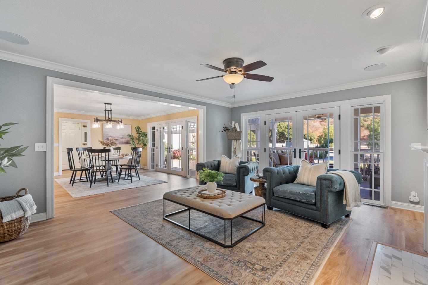Detail Gallery Image 14 of 85 For 6840 Southside Rd, Hollister,  CA 95023 - 3 Beds | 2/1 Baths