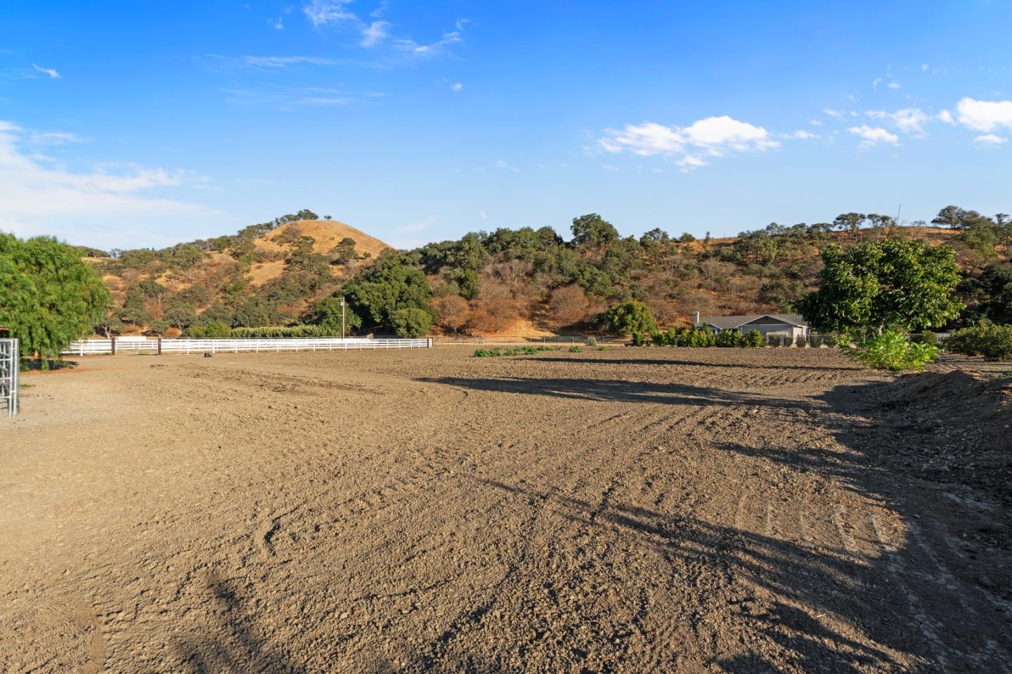 Detail Gallery Image 63 of 85 For 6840 Southside Rd, Hollister,  CA 95023 - 3 Beds | 2/1 Baths