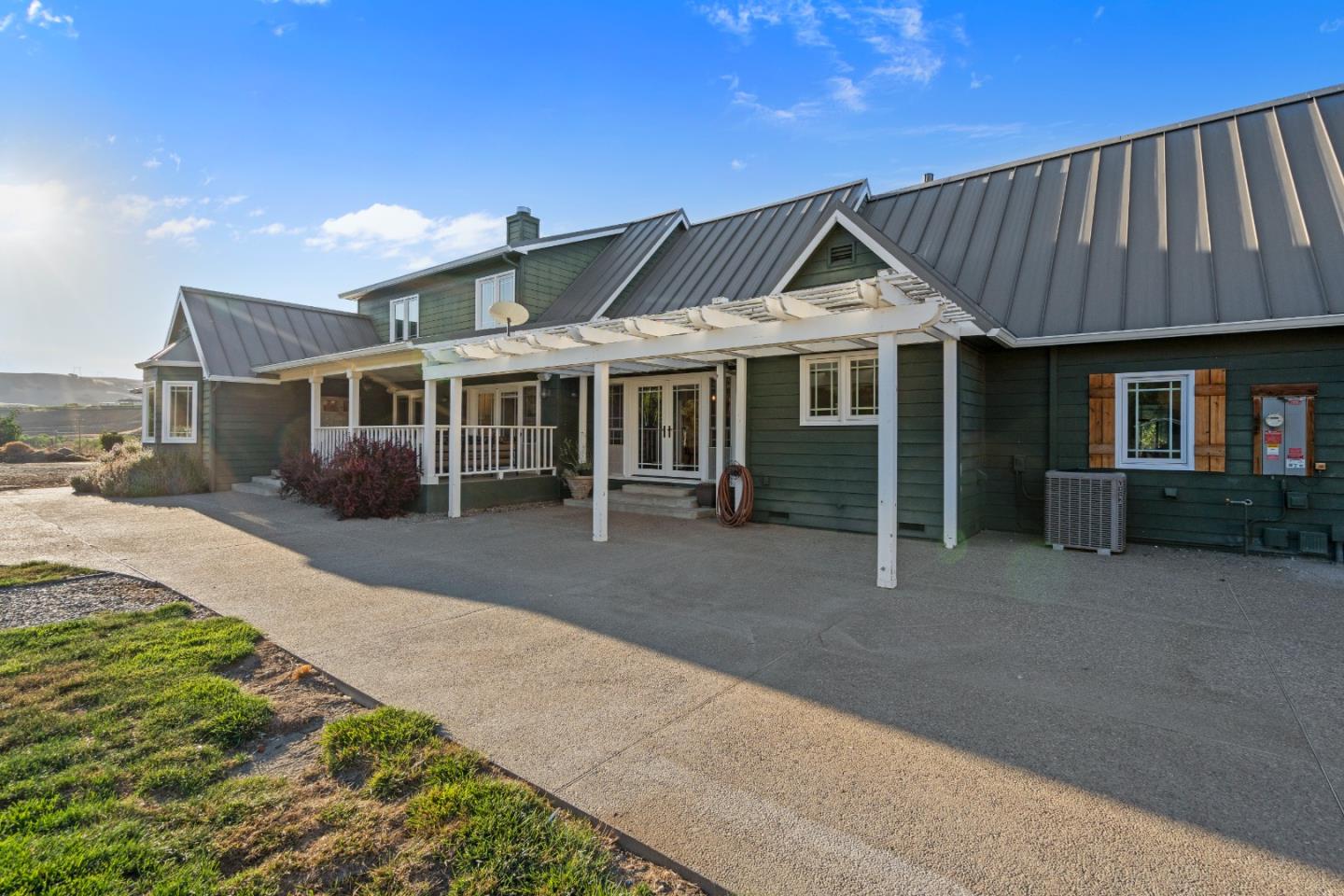 Detail Gallery Image 70 of 85 For 6840 Southside Rd, Hollister,  CA 95023 - 3 Beds | 2/1 Baths