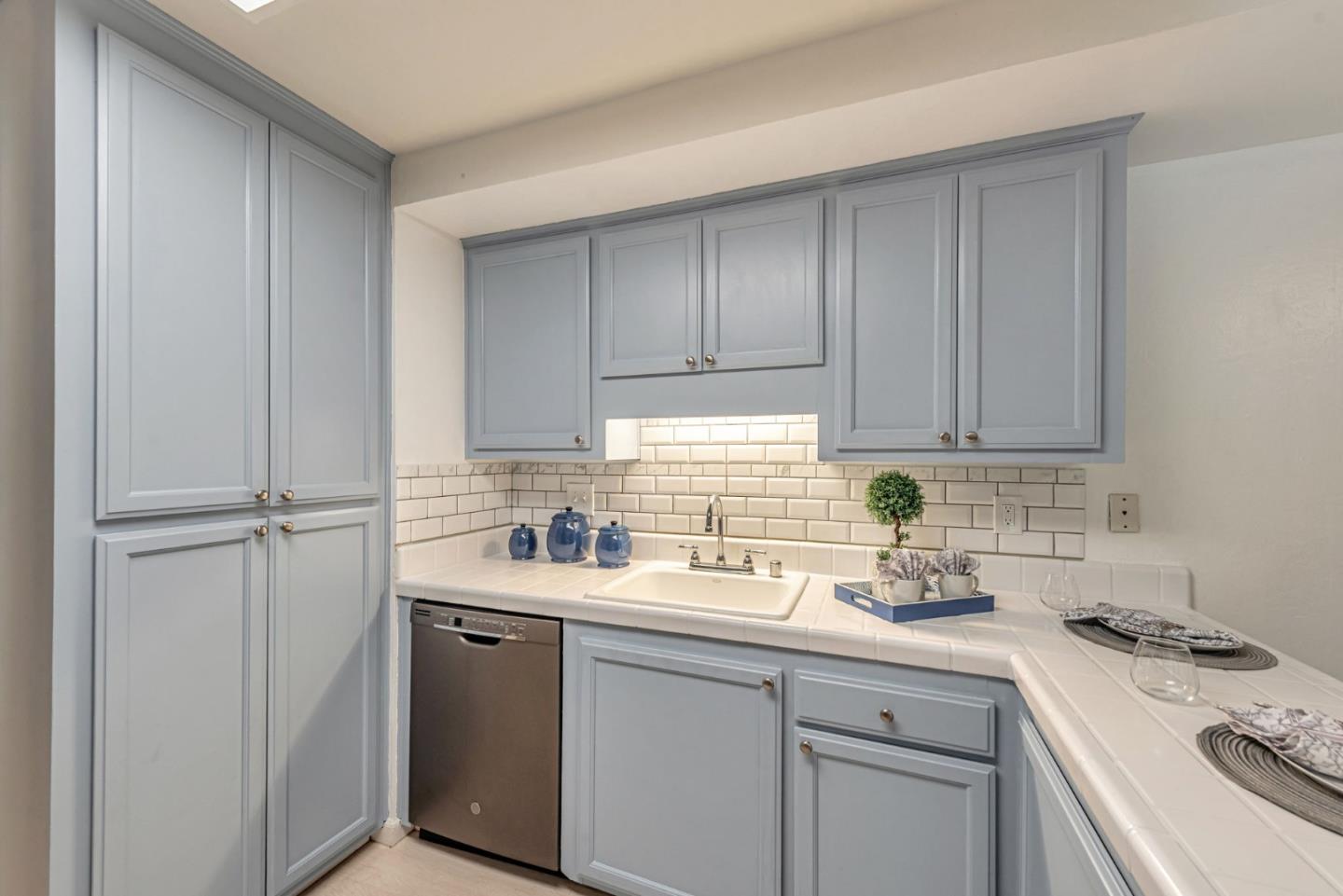 Detail Gallery Image 9 of 38 For 1760 Halford Ave #173,  Santa Clara,  CA 95051 - 2 Beds | 2 Baths