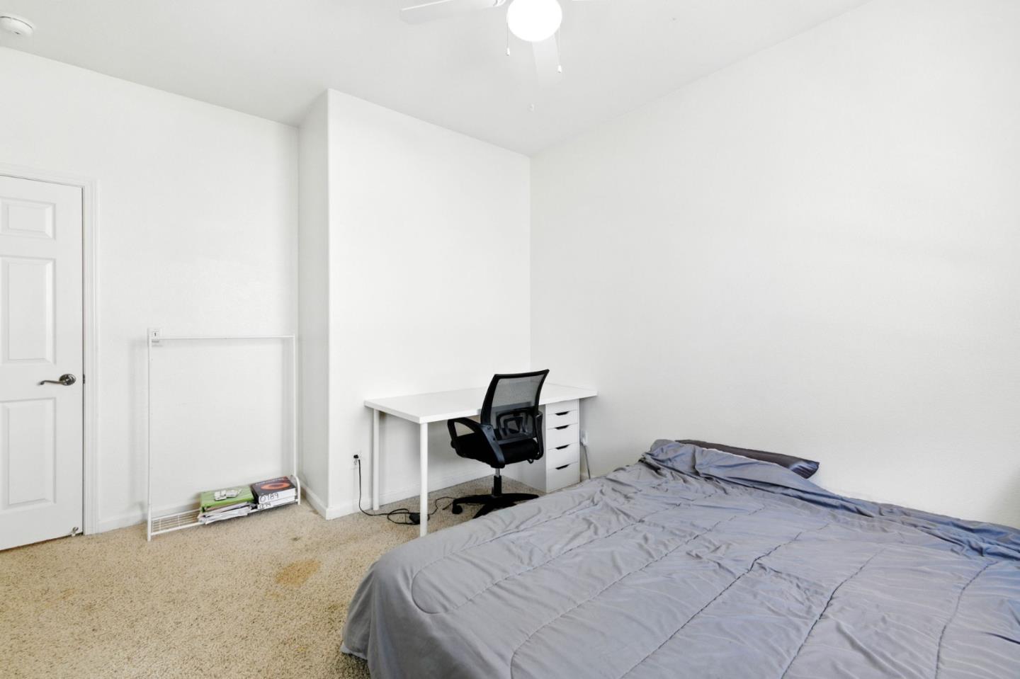 Detail Gallery Image 15 of 33 For 10294 Stoecker Way, Elk Grove,  CA 95757 - 4 Beds | 2 Baths