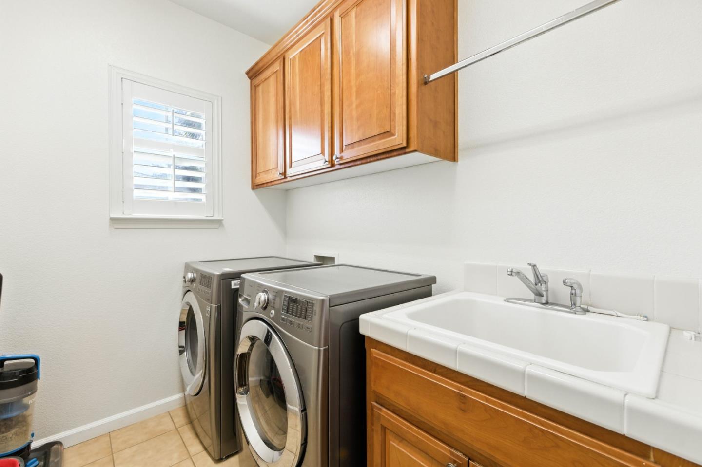Detail Gallery Image 28 of 33 For 10294 Stoecker Way, Elk Grove,  CA 95757 - 4 Beds | 2 Baths