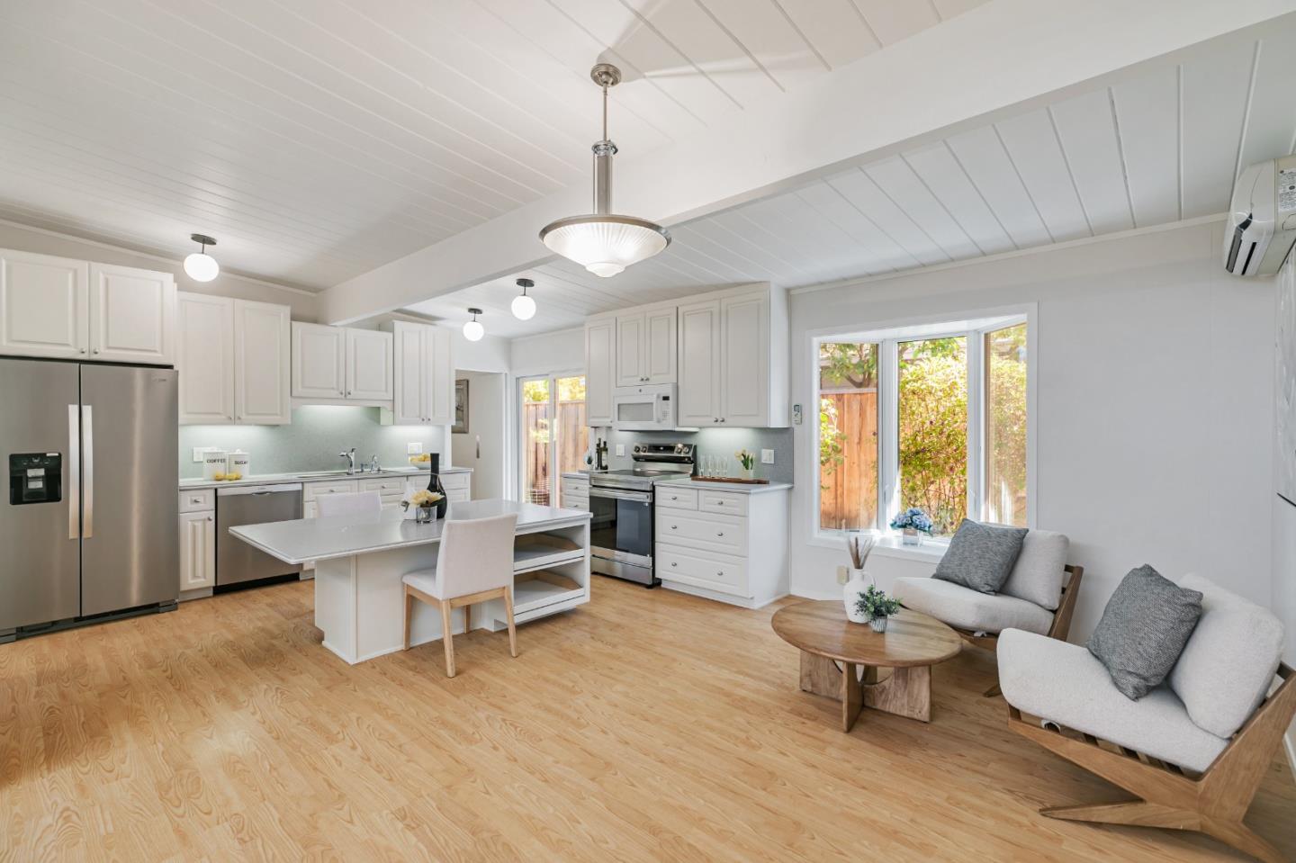 Detail Gallery Image 13 of 49 For 1156 Shenandoah Dr, Sunnyvale,  CA 94087 - 4 Beds | 2 Baths
