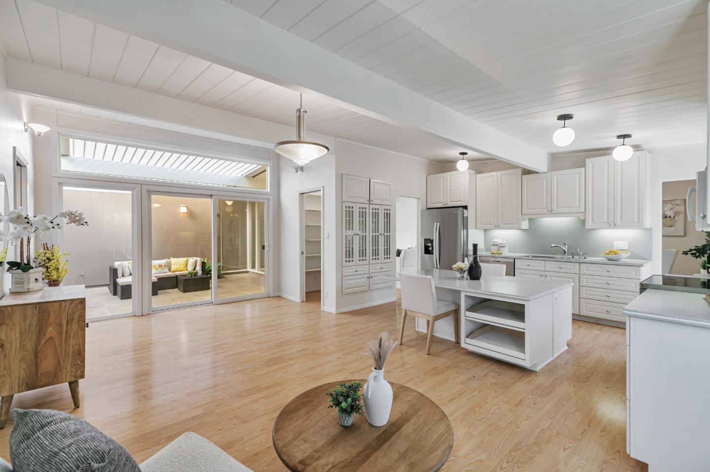 Detail Gallery Image 14 of 49 For 1156 Shenandoah Dr, Sunnyvale,  CA 94087 - 4 Beds | 2 Baths
