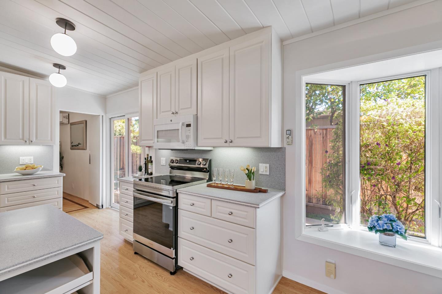 Detail Gallery Image 18 of 49 For 1156 Shenandoah Dr, Sunnyvale,  CA 94087 - 4 Beds | 2 Baths