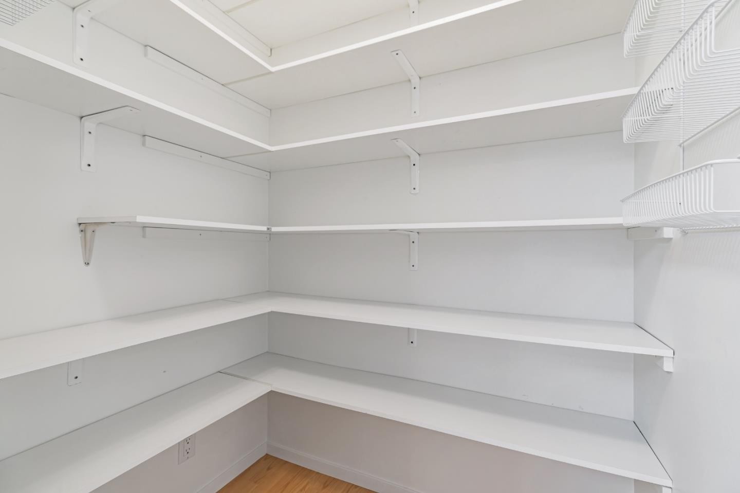 Detail Gallery Image 21 of 49 For 1156 Shenandoah Dr, Sunnyvale,  CA 94087 - 4 Beds | 2 Baths