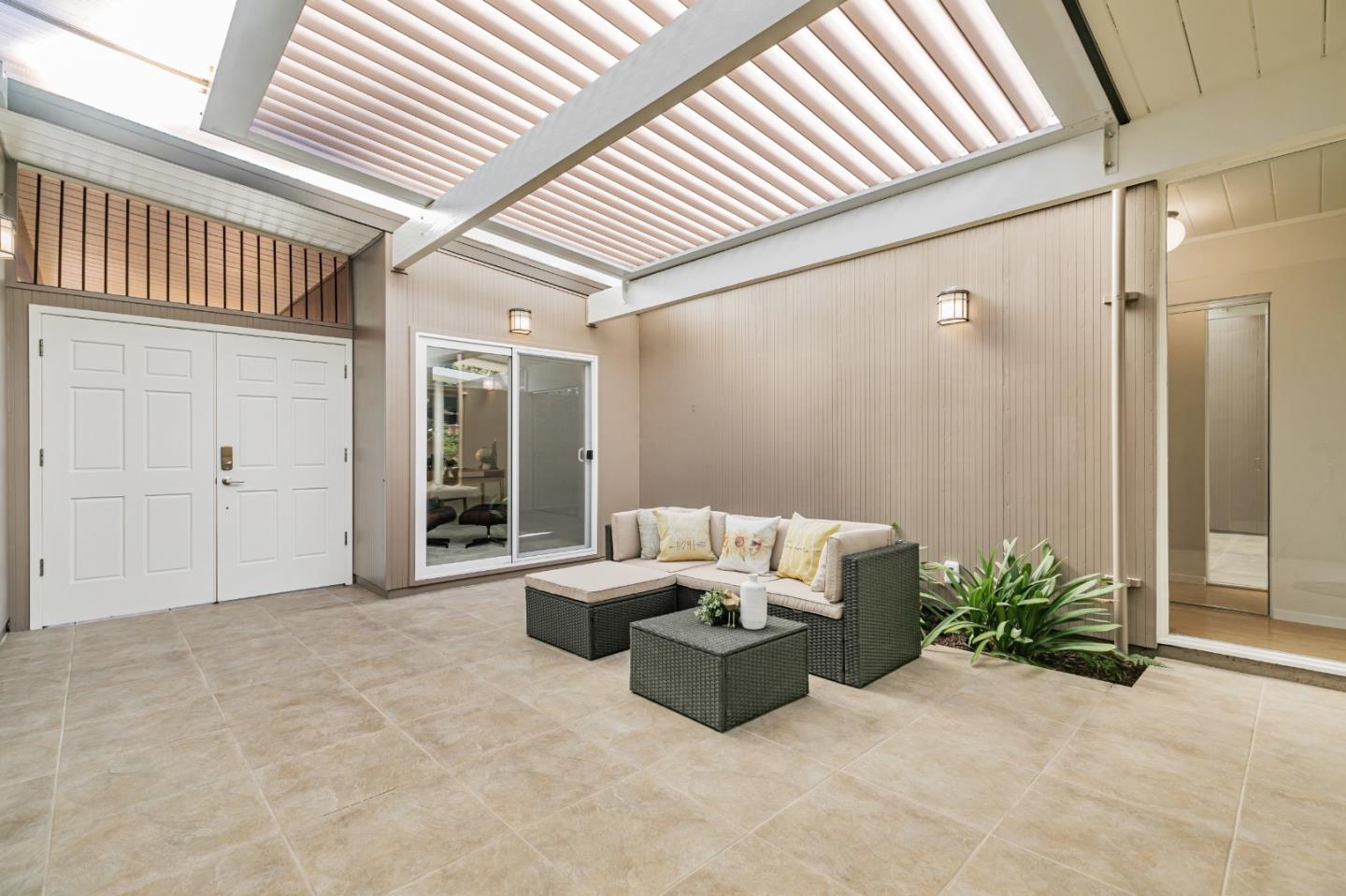 Detail Gallery Image 5 of 49 For 1156 Shenandoah Dr, Sunnyvale,  CA 94087 - 4 Beds | 2 Baths