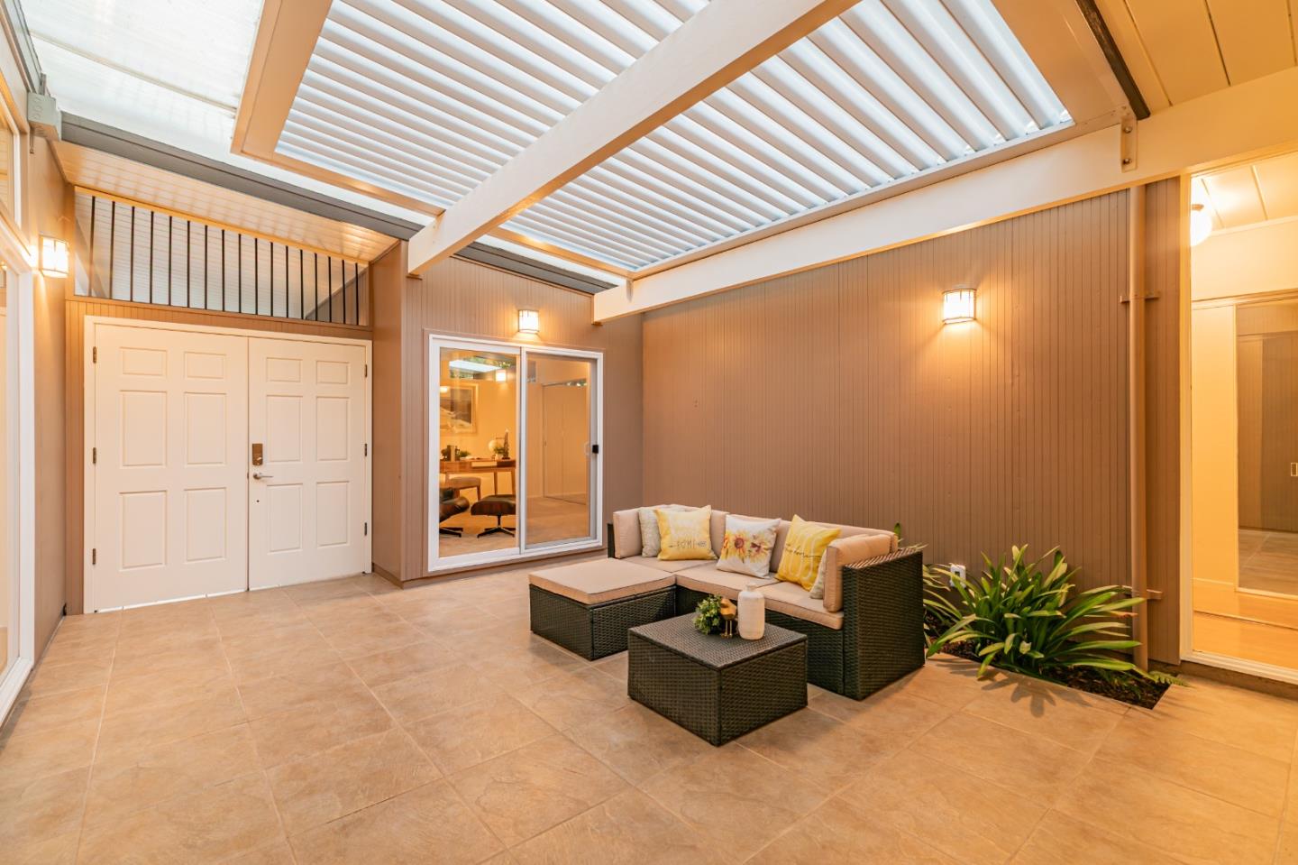 Detail Gallery Image 6 of 49 For 1156 Shenandoah Dr, Sunnyvale,  CA 94087 - 4 Beds | 2 Baths