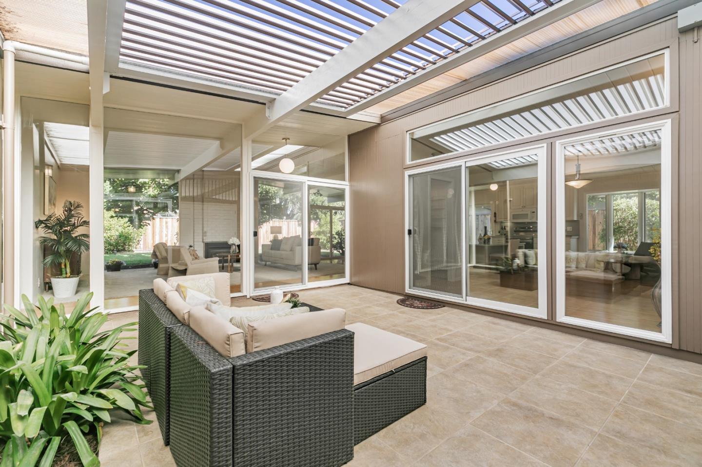 Detail Gallery Image 7 of 49 For 1156 Shenandoah Dr, Sunnyvale,  CA 94087 - 4 Beds | 2 Baths
