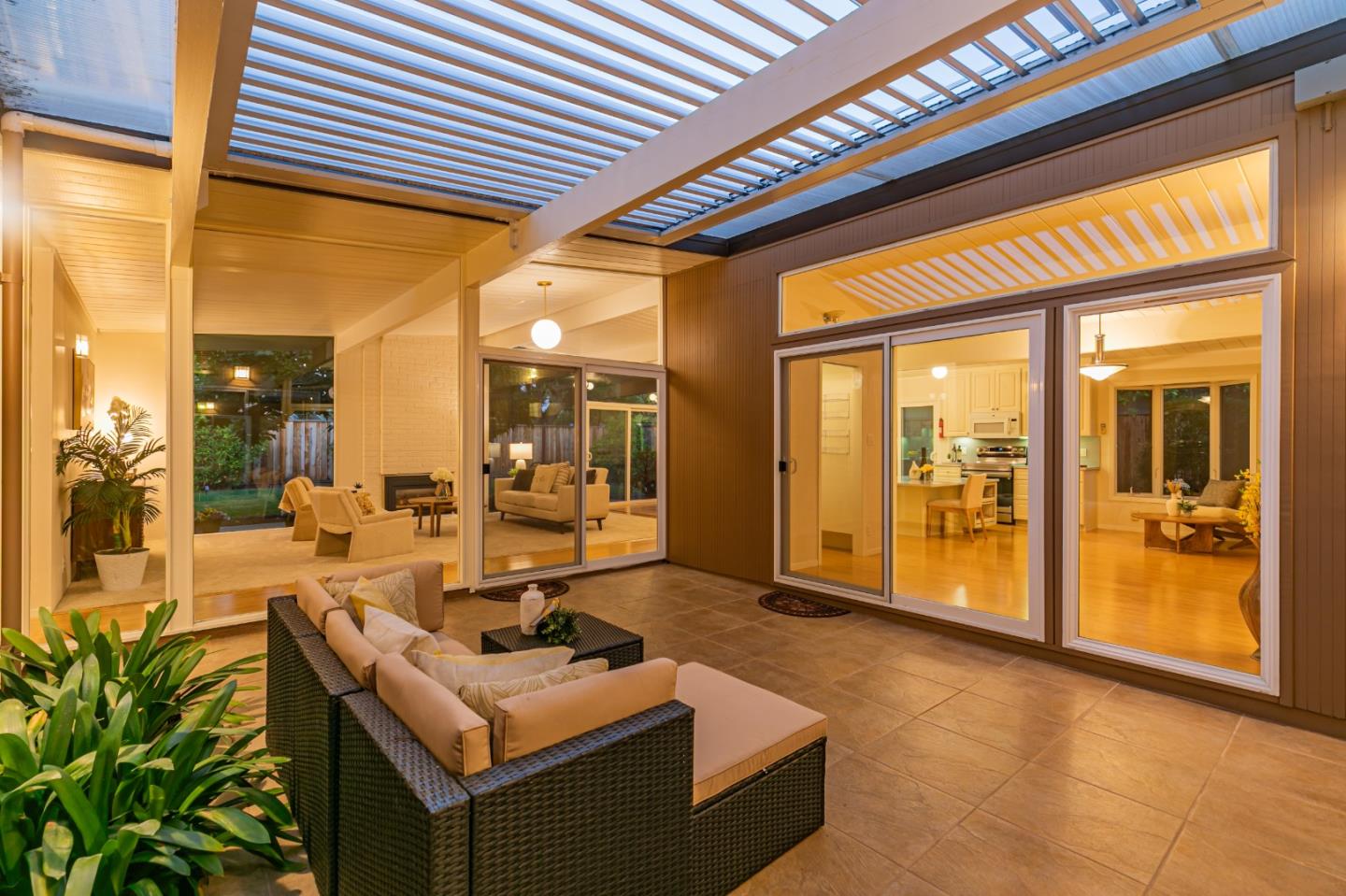 Detail Gallery Image 8 of 49 For 1156 Shenandoah Dr, Sunnyvale,  CA 94087 - 4 Beds | 2 Baths