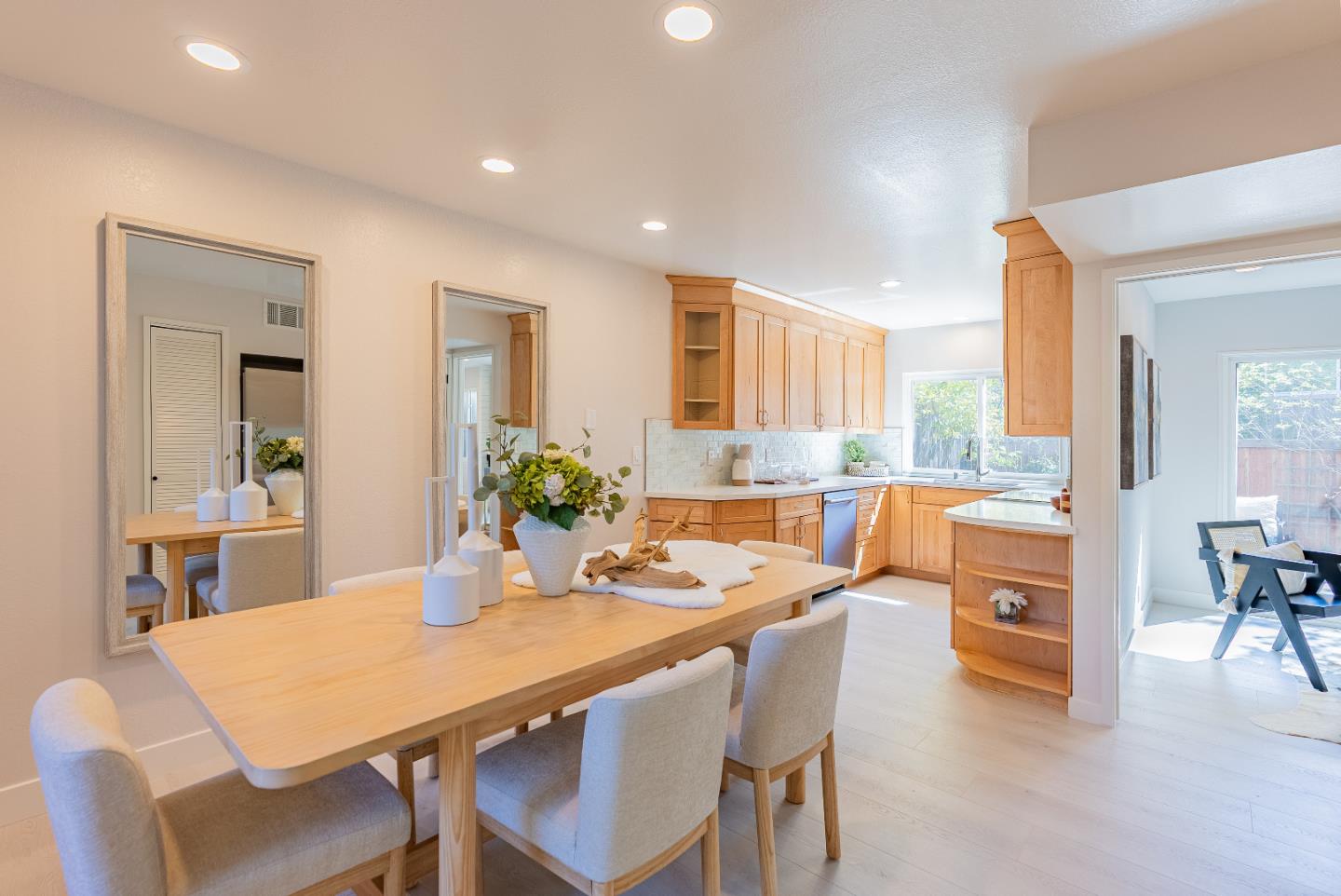 Detail Gallery Image 10 of 55 For 10178 Ridgeway Dr, Cupertino,  CA 95014 - 4 Beds | 2/1 Baths