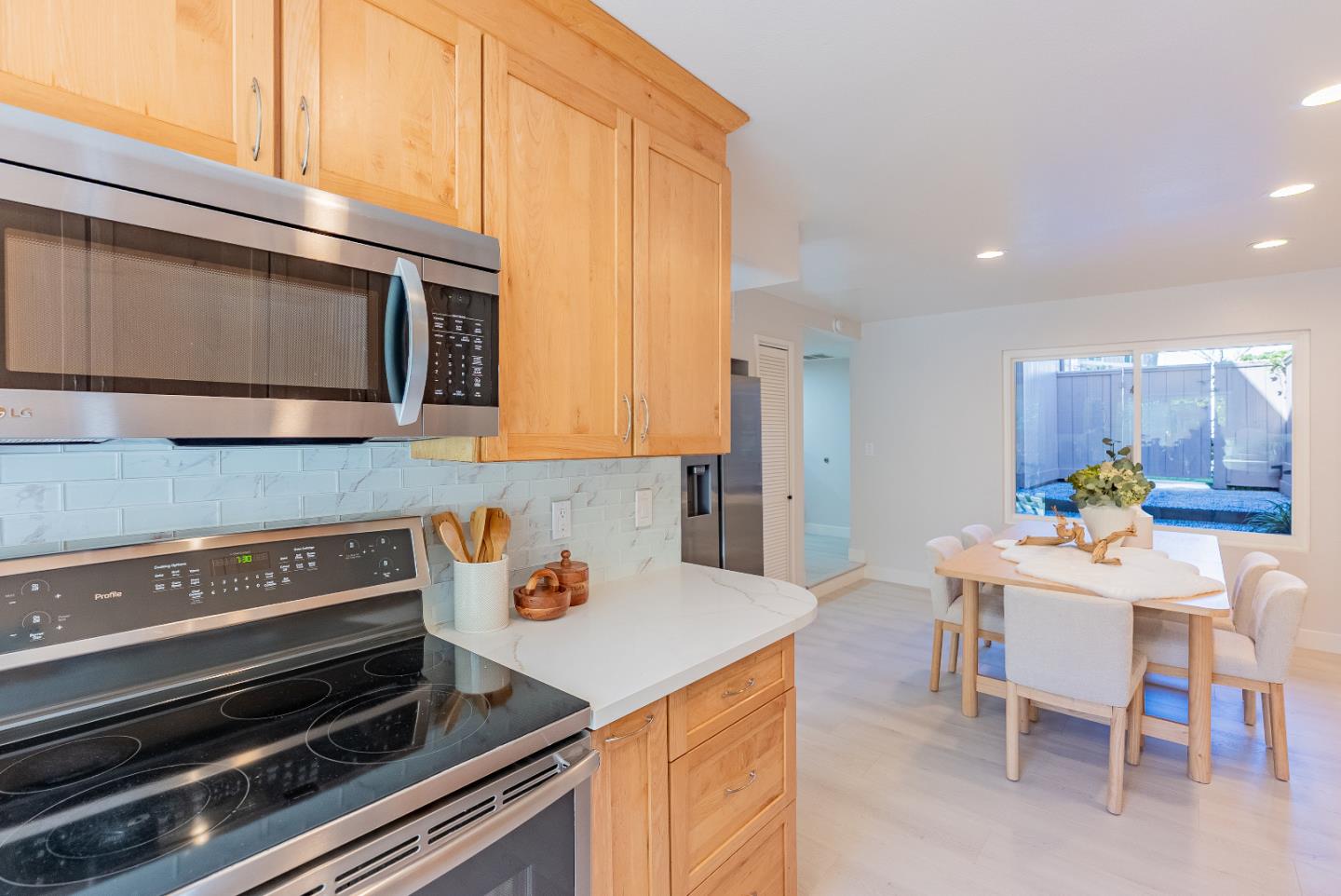 Detail Gallery Image 11 of 55 For 10178 Ridgeway Dr, Cupertino,  CA 95014 - 4 Beds | 2/1 Baths