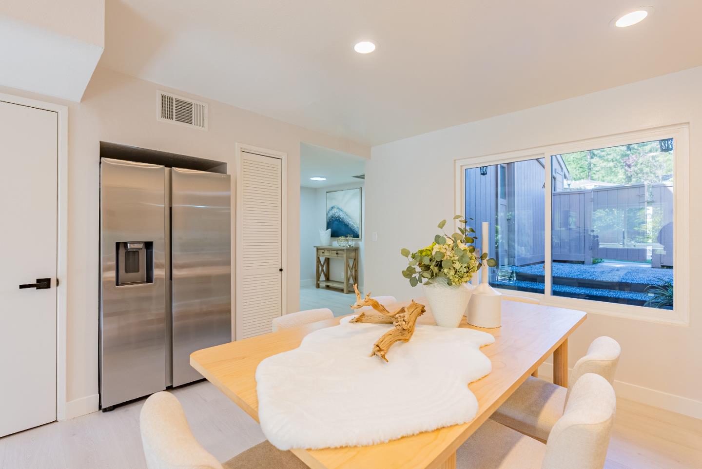 Detail Gallery Image 13 of 55 For 10178 Ridgeway Dr, Cupertino,  CA 95014 - 4 Beds | 2/1 Baths