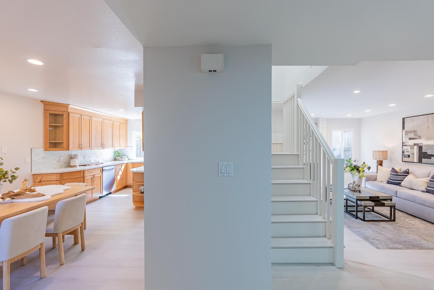 Detail Gallery Image 3 of 55 For 10178 Ridgeway Dr, Cupertino,  CA 95014 - 4 Beds | 2/1 Baths