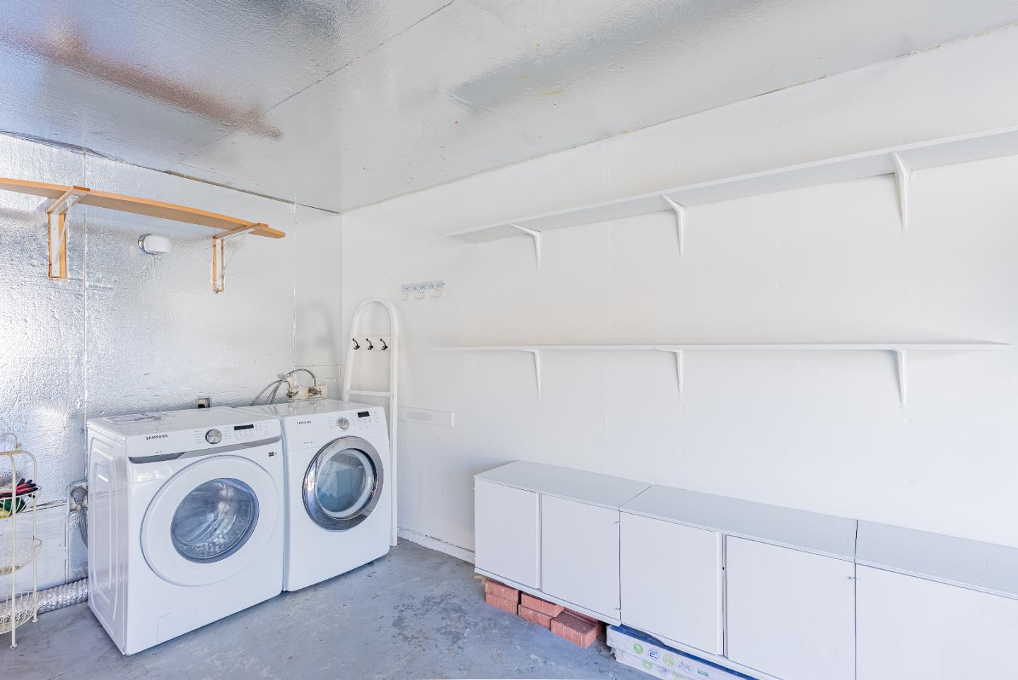Detail Gallery Image 33 of 55 For 10178 Ridgeway Dr, Cupertino,  CA 95014 - 4 Beds | 2/1 Baths