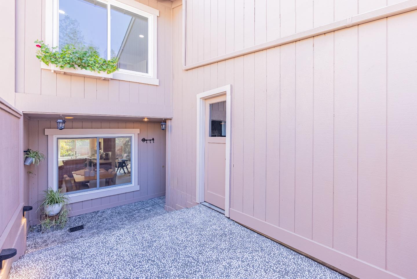 Detail Gallery Image 43 of 55 For 10178 Ridgeway Dr, Cupertino,  CA 95014 - 4 Beds | 2/1 Baths