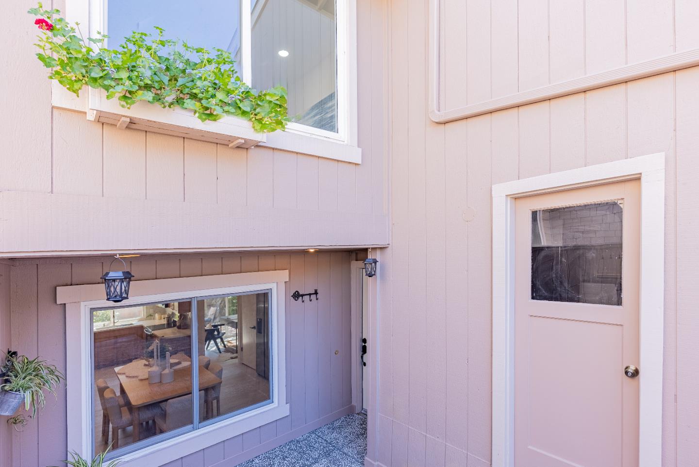 Detail Gallery Image 44 of 55 For 10178 Ridgeway Dr, Cupertino,  CA 95014 - 4 Beds | 2/1 Baths