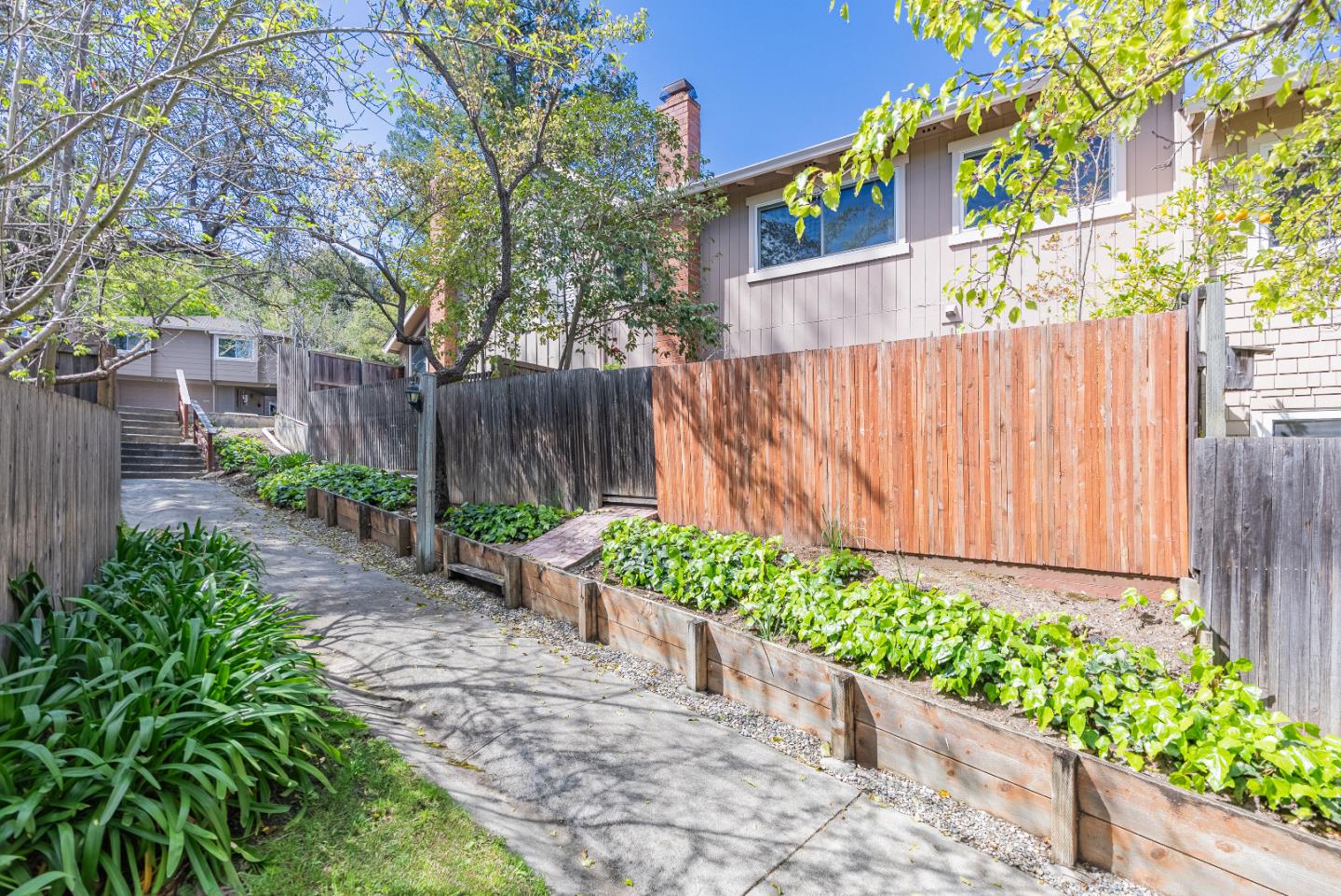 Detail Gallery Image 47 of 55 For 10178 Ridgeway Dr, Cupertino,  CA 95014 - 4 Beds | 2/1 Baths