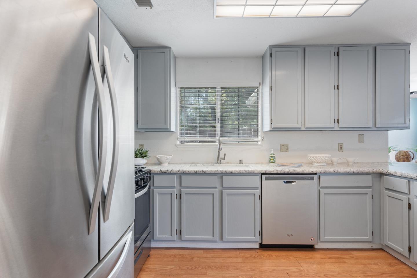 Detail Gallery Image 12 of 43 For 1411 Squire Ct, Hollister,  CA 95023 - 3 Beds | 2 Baths
