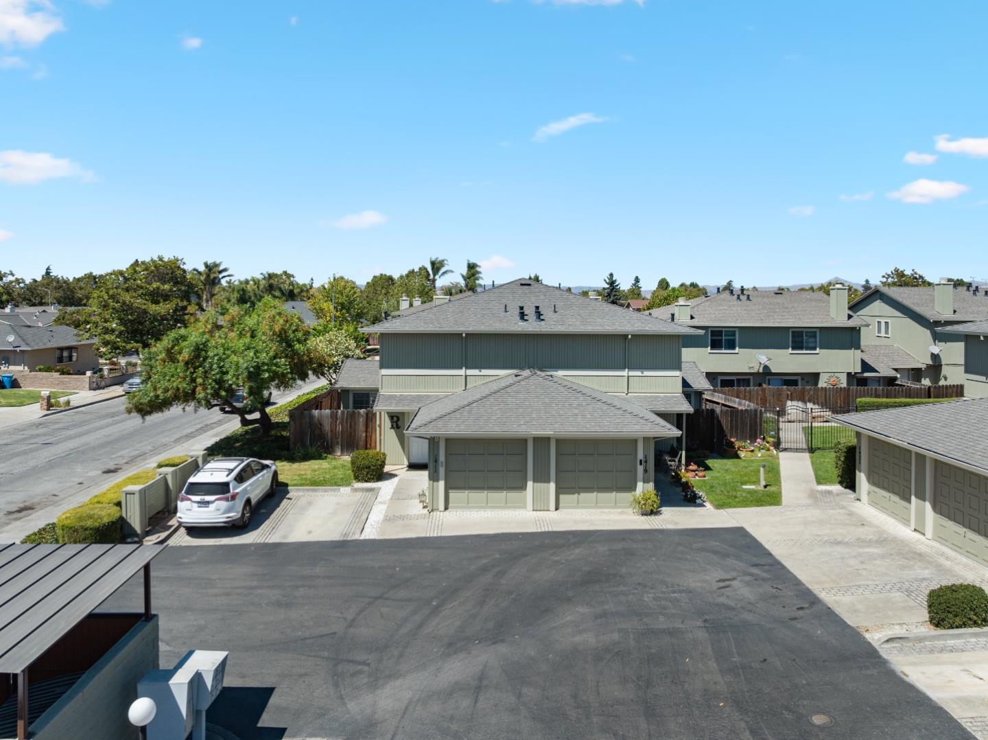Detail Gallery Image 3 of 43 For 1411 Squire Ct, Hollister,  CA 95023 - 3 Beds | 2 Baths