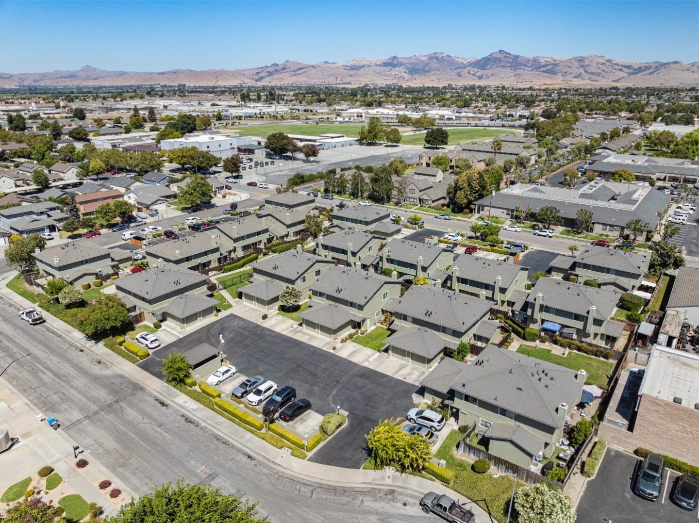 Detail Gallery Image 37 of 43 For 1411 Squire Ct, Hollister,  CA 95023 - 3 Beds | 2 Baths