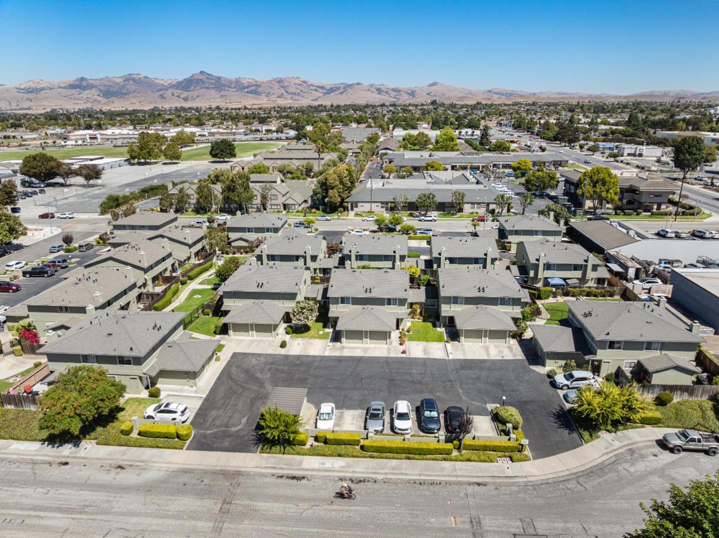 Detail Gallery Image 39 of 43 For 1411 Squire Ct, Hollister,  CA 95023 - 3 Beds | 2 Baths