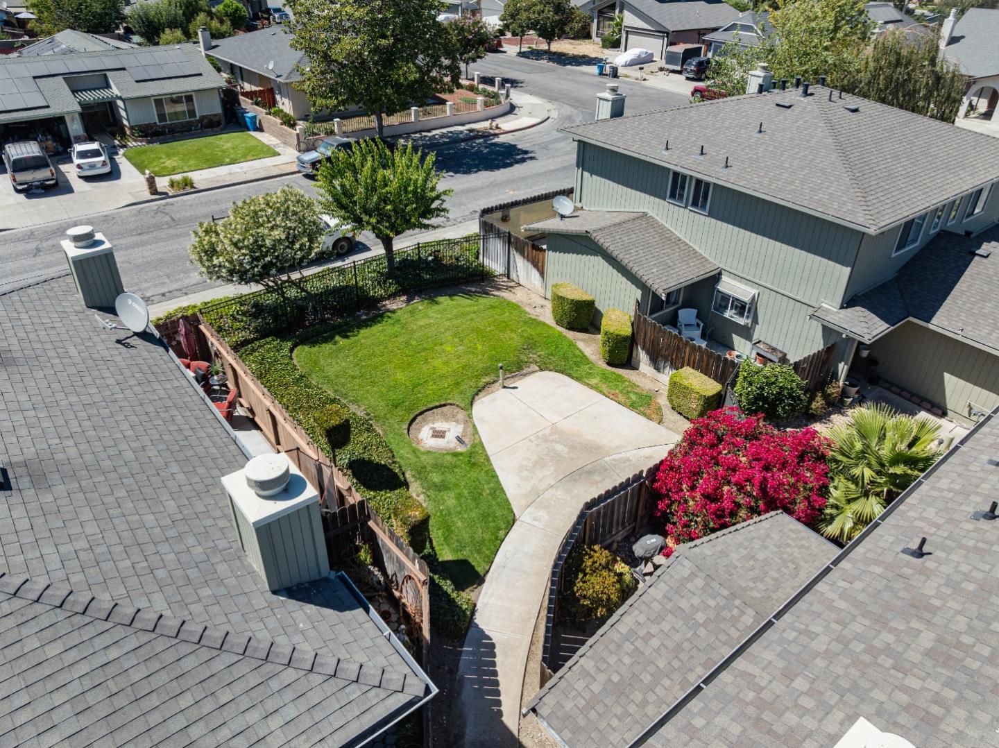 Detail Gallery Image 40 of 43 For 1411 Squire Ct, Hollister,  CA 95023 - 3 Beds | 2 Baths