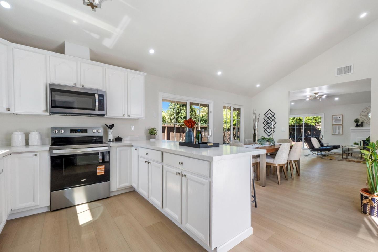 Detail Gallery Image 4 of 50 For 1157 Morely Ct, San Jose,  CA 95122 - 4 Beds | 2 Baths