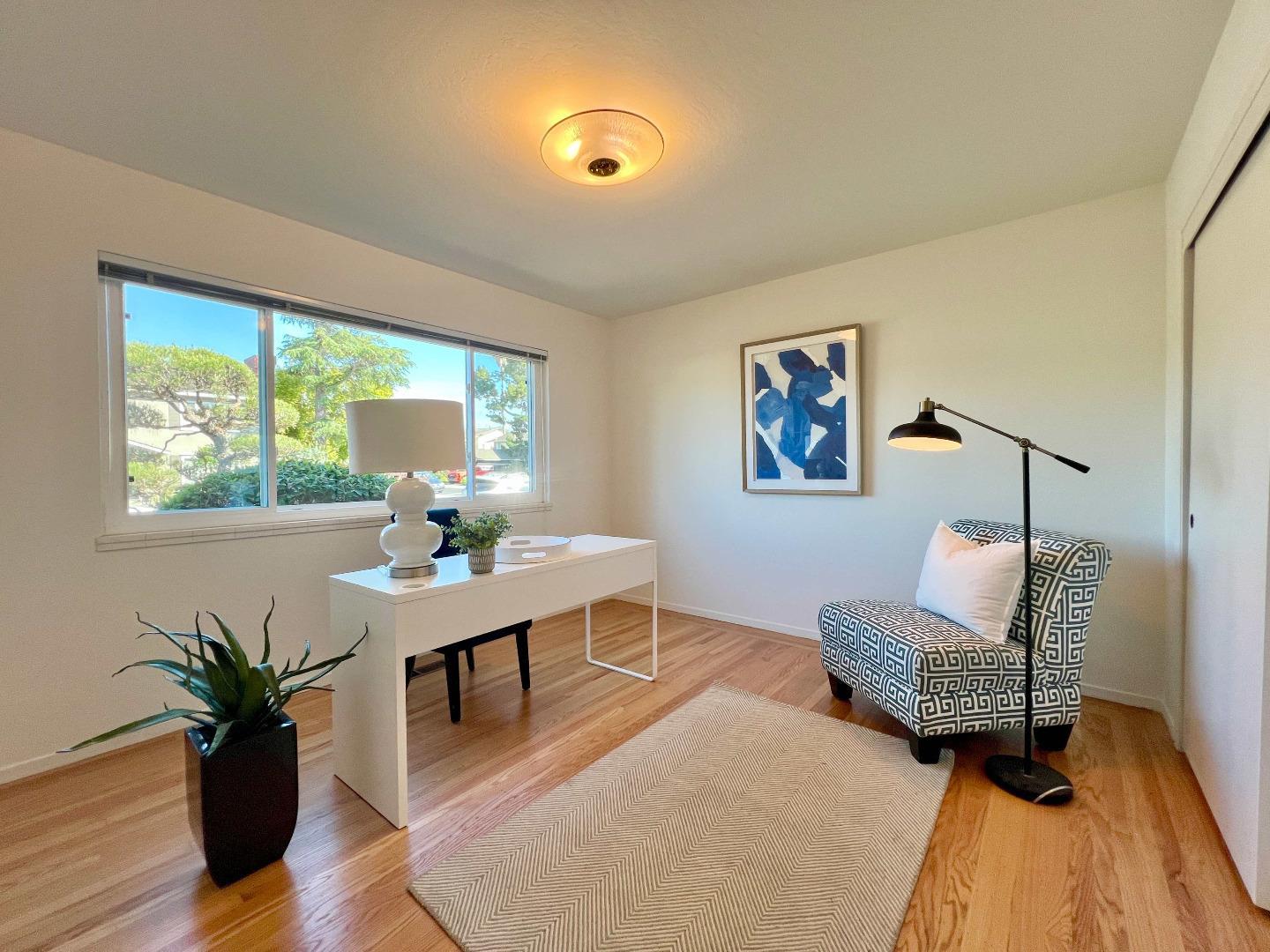 Detail Gallery Image 15 of 24 For 665 Towle Way, Palo Alto,  CA 94306 - 5 Beds | 2/1 Baths