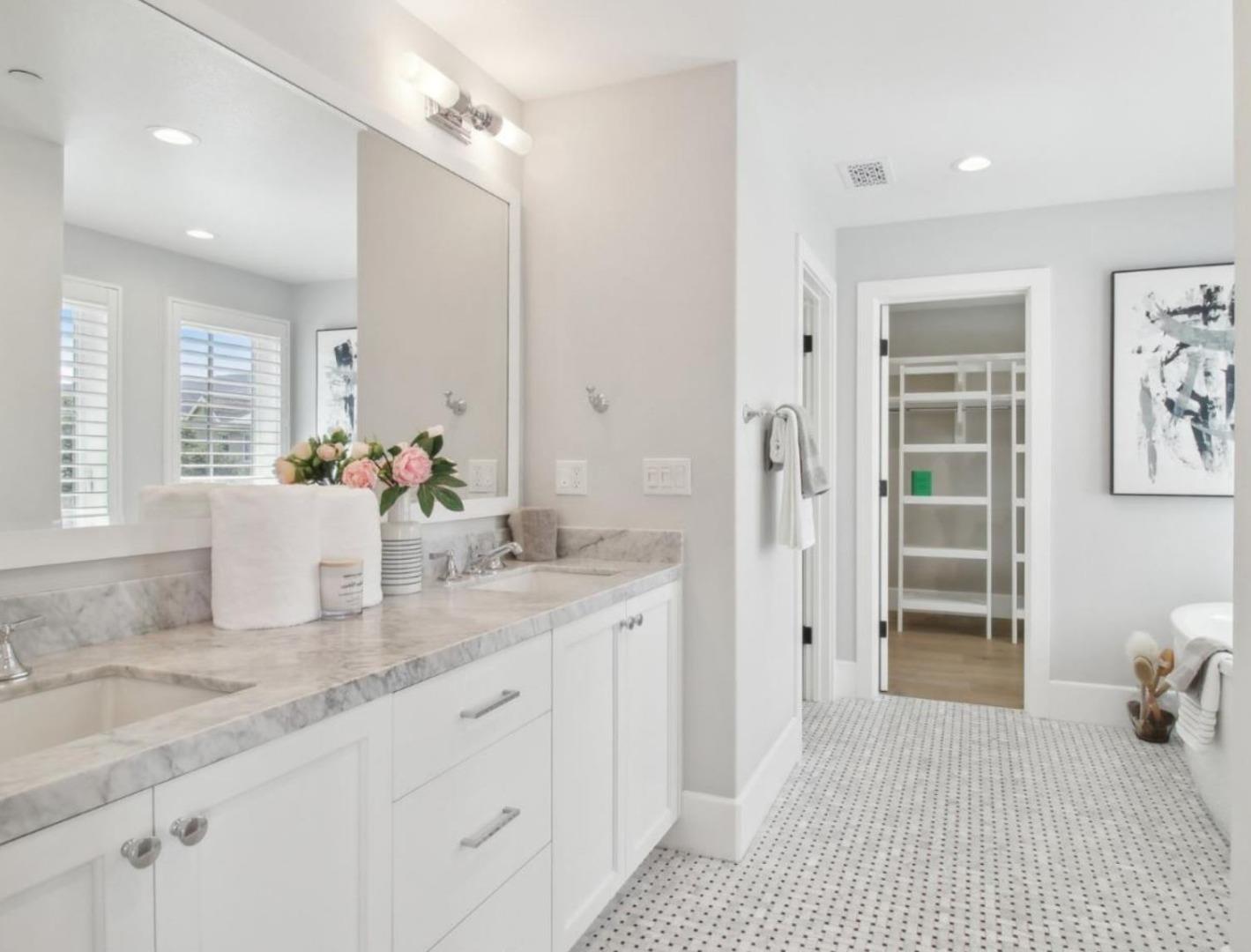 Detail Gallery Image 7 of 16 For 207 Oak Tree Cir, Los Gatos,  CA 95032 - 4 Beds | 3/1 Baths