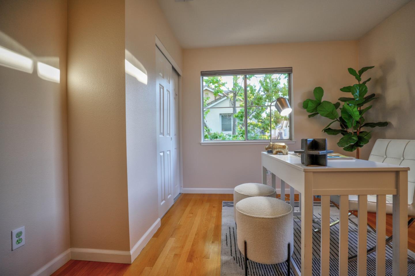 Detail Gallery Image 32 of 51 For 355 Snyder Ln, Mountain View,  CA 94043 - 3 Beds | 2/1 Baths