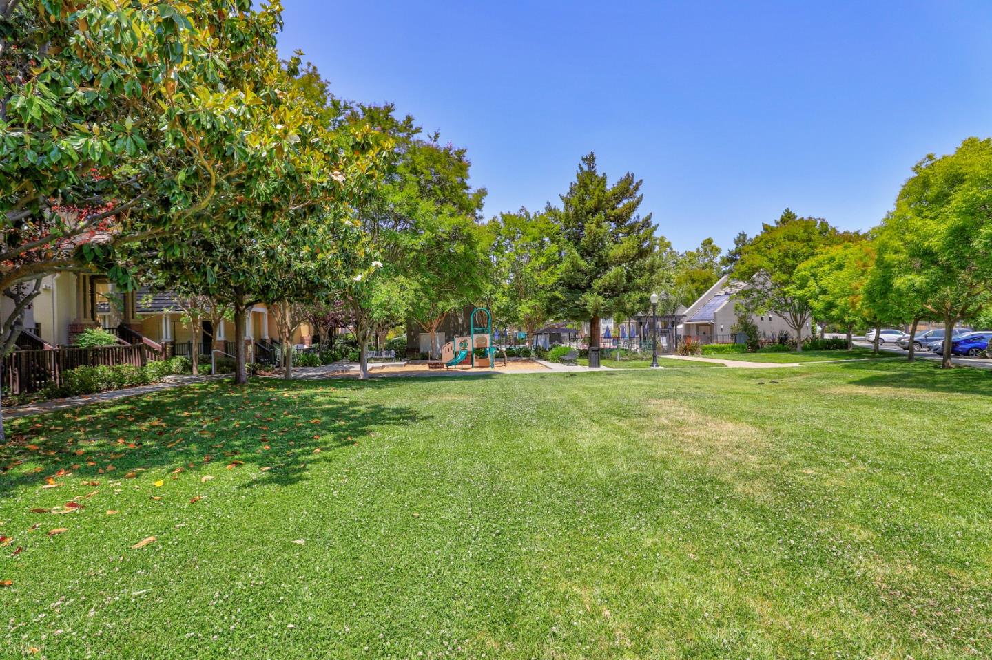 Detail Gallery Image 43 of 51 For 355 Snyder Ln, Mountain View,  CA 94043 - 3 Beds | 2/1 Baths