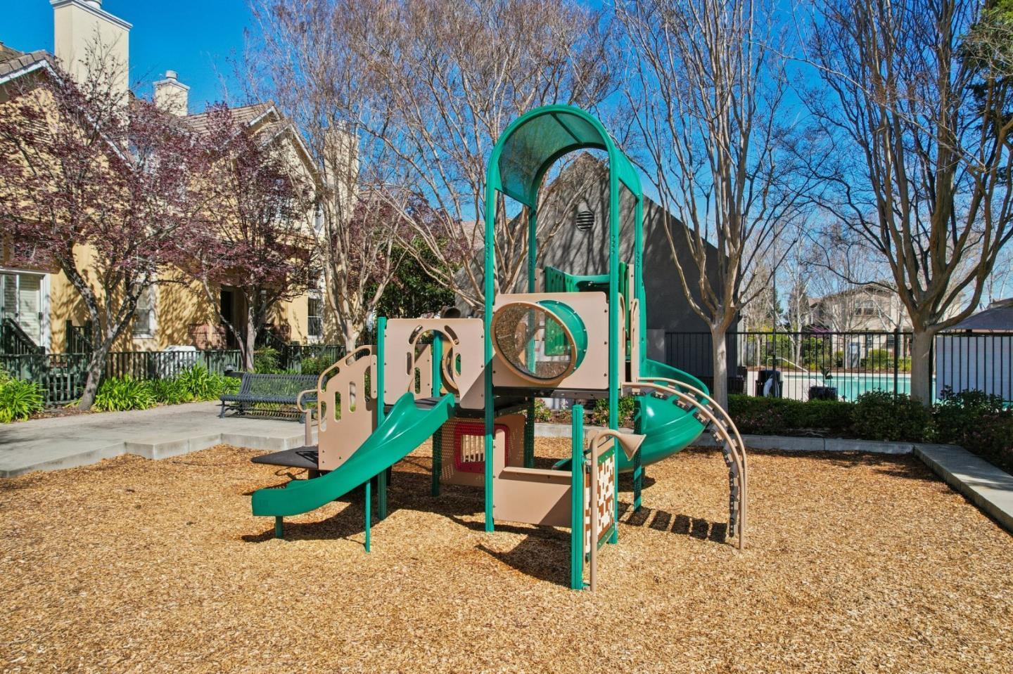Detail Gallery Image 44 of 51 For 355 Snyder Ln, Mountain View,  CA 94043 - 3 Beds | 2/1 Baths