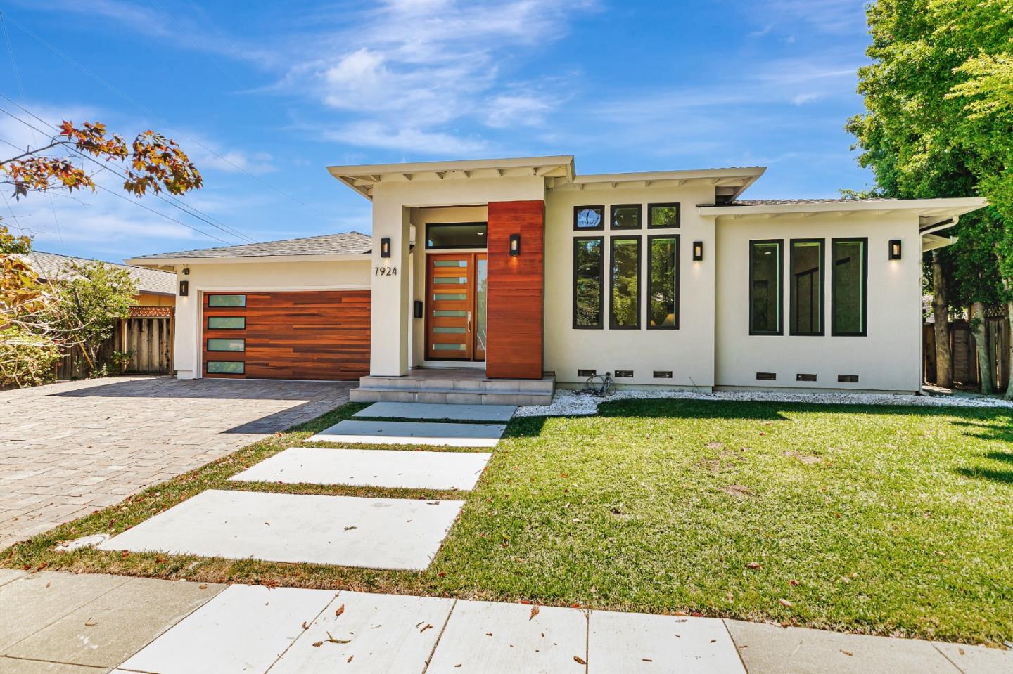 Detail Gallery Image 3 of 42 For 7924 August Ln, Cupertino,  CA 95014 - 4 Beds | 3/1 Baths