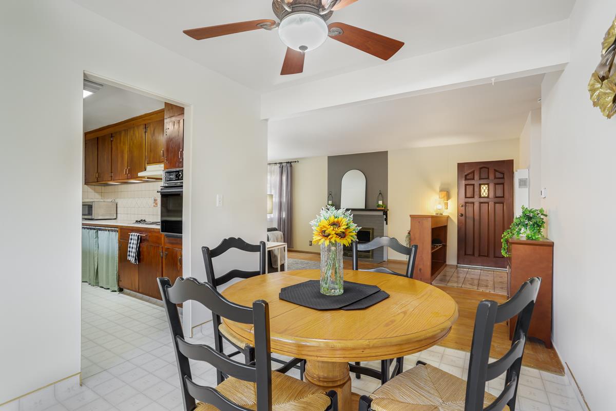 Detail Gallery Image 17 of 30 For 2139 Calabazas Blvd, Santa Clara,  CA 95051 - 3 Beds | 2 Baths